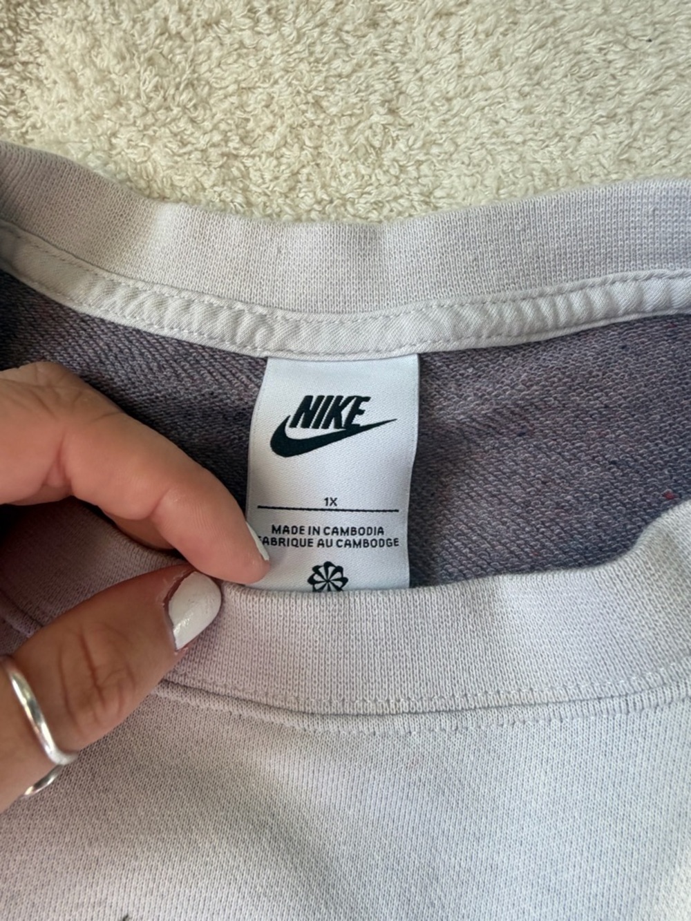 Nike boxy cropped crewneck size 1X - Picture 3 of 3
